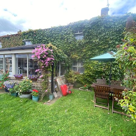 Chapel Cottage Clitheroe Road Waddington  Exterior photo