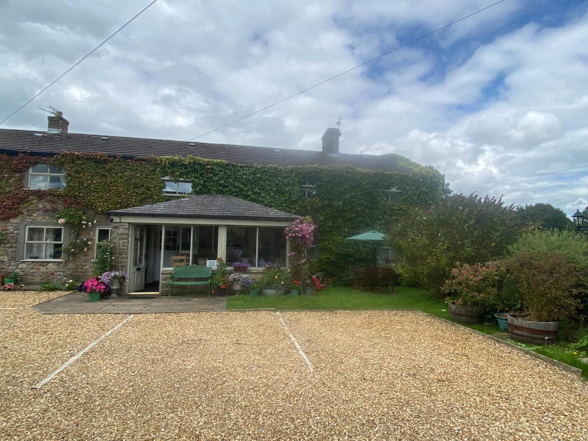 Chapel Cottage Clitheroe Road Waddington  Exterior photo