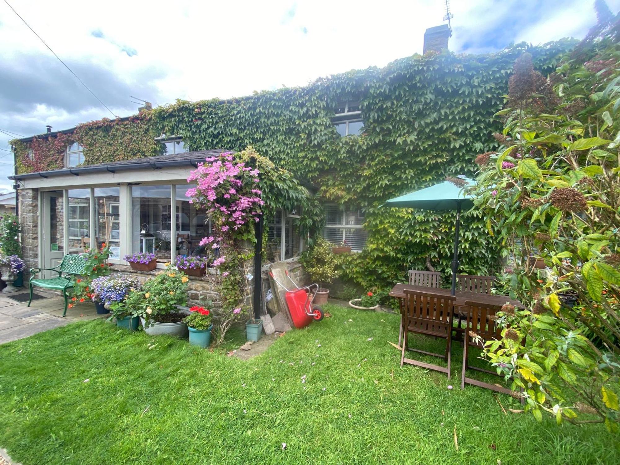 Chapel Cottage Clitheroe Road Waddington  Exterior photo